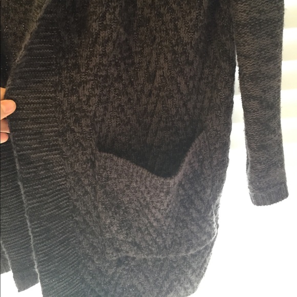 Long gray cardigan with hood. - Picture 3 of 5